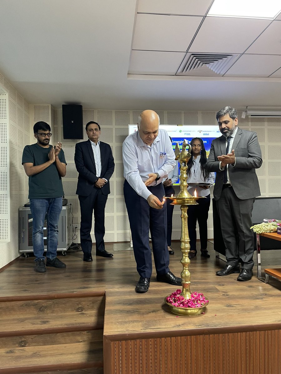 AspireIcat's tweet photo. The Festival of Emerging Technologies - ‘Trends in EV Charging’ continues at ICAT Manesar…
Our Director, Shri Saurabh Dalela flags off with his inaugural address… 
@MesseMunchenIND  
#evcharging #ev https://t.co/CKBzH56fAx