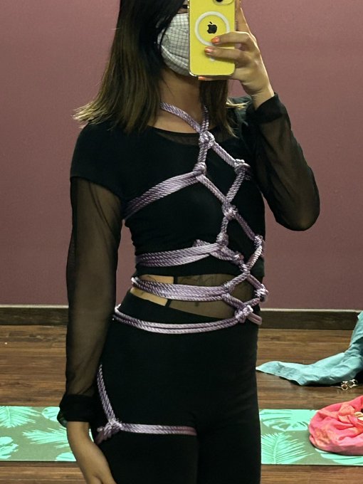 Goddess Felicity has found a new rope bondage instructor https://t.co/YpRcrWYXST
