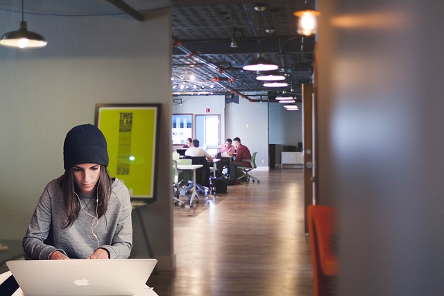 Coworking versus Traditionele Kantoren humgy.com/nl/coworking-v… #coworking