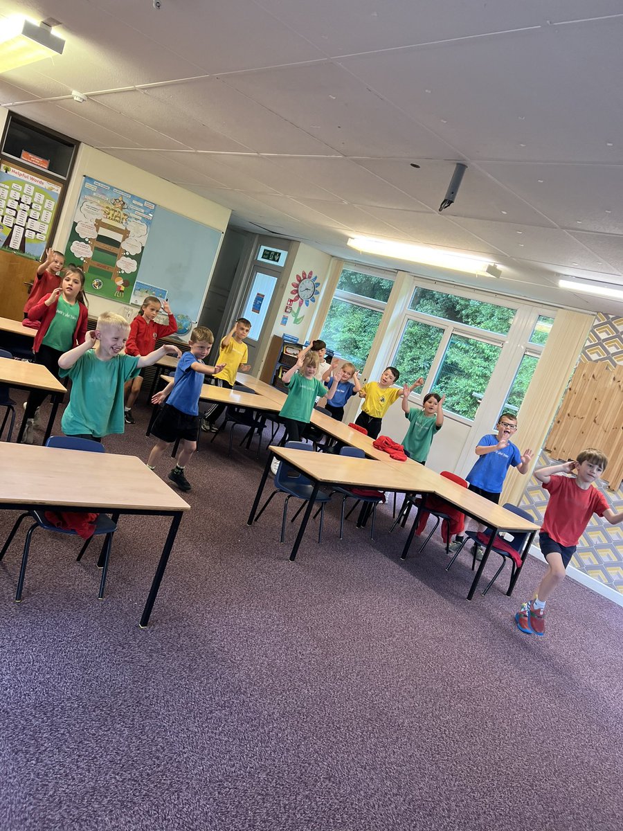 DSJ_Year2's tweet photo. Bringing PE indoors today thanks to the good old English summer 🌧️ https://t.co/gzz0MM6yUi