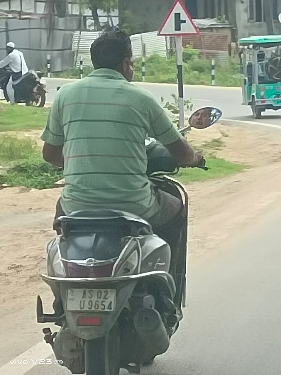 DTO_Hojai's tweet photo. Enforcement drive against overspending, without helmet, overloading etc at Hojai District.
@TransportAssam https://t.co/iysTIoRslY