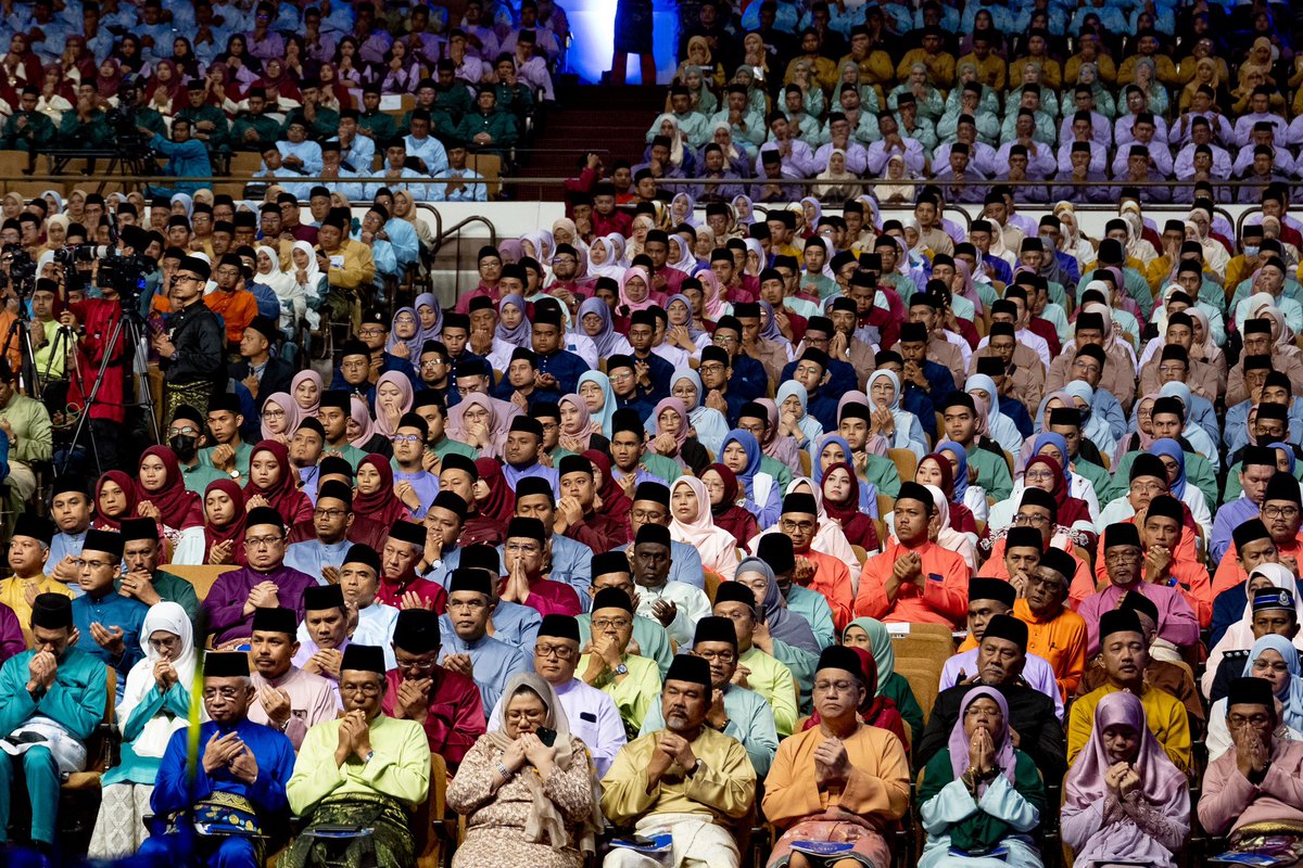 Anwar Ibrahim tweet media