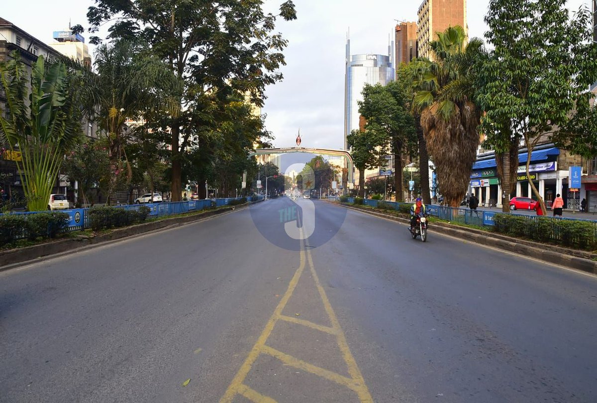 KenyanSays's tweet photo. Nairobi CBD and Thika Road are as a clear as the day. When Baba says it's a holiday, don't ask just go for holiday
#MaandamanoWednesdayToFriday https://t.co/fqdImphT4n