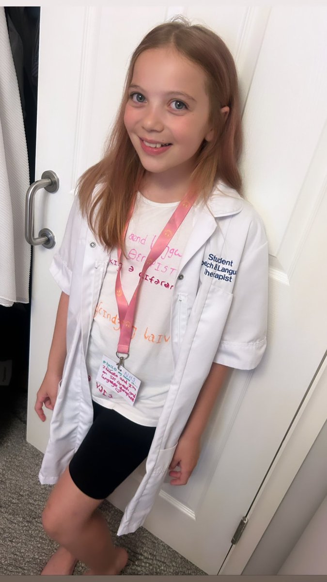 BruntNaomi4869's tweet photo. Dress up as your chosen career at school #inspiringthefutureworkforce   🩷💙🩵 https://t.co/2vGnrxYvNq