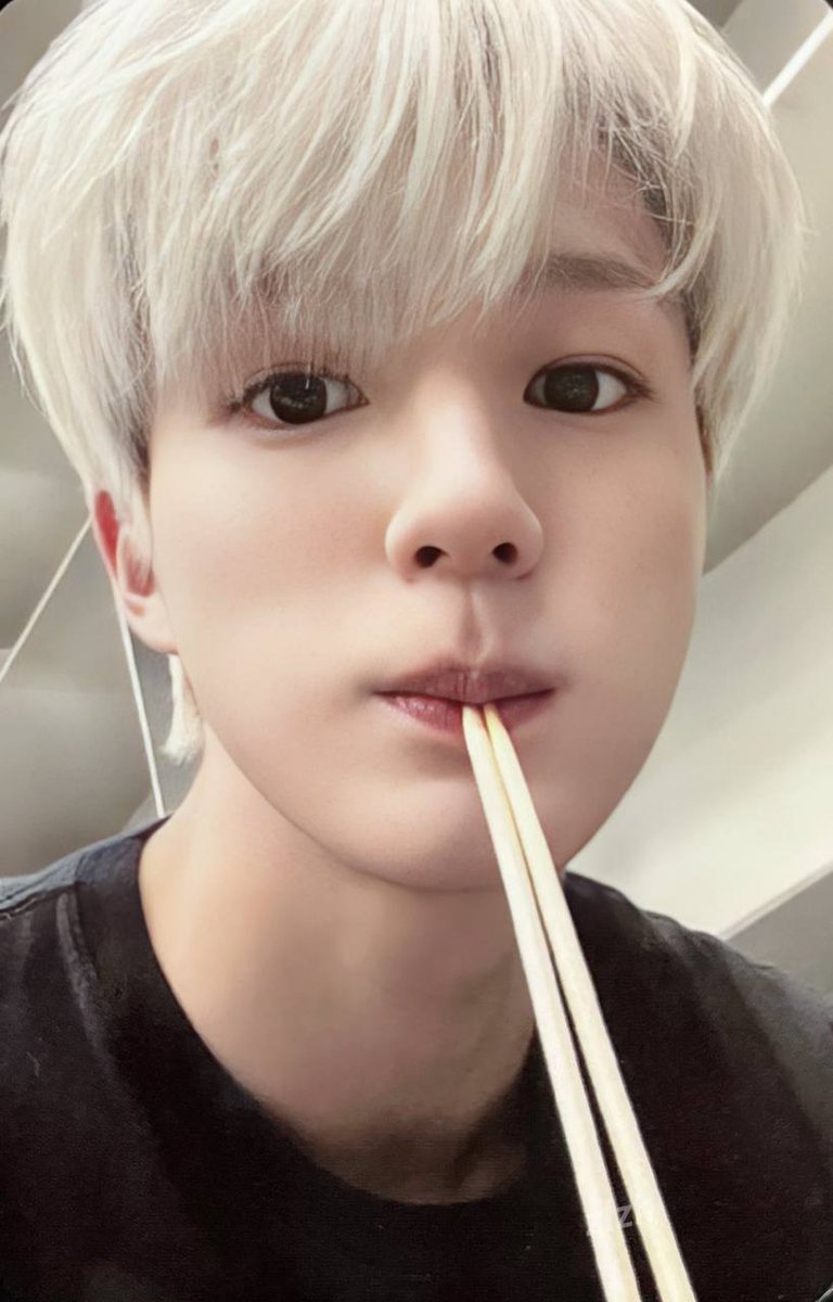 JenoFess's tweet photo. -jn semakin HD kok semakin bakpao 😭
cr. zlzhhh2 https://t.co/QTJnH01D9g