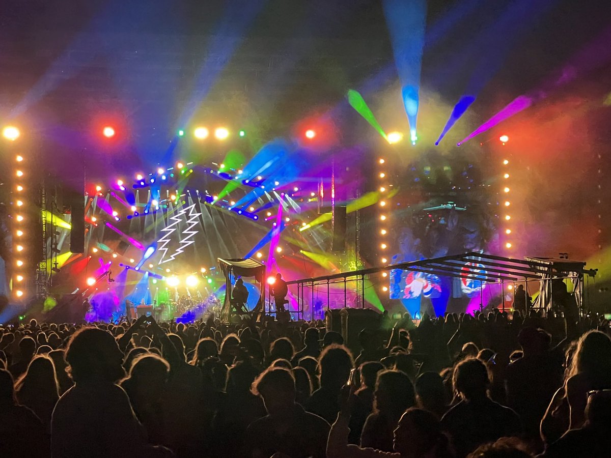NickDIY's tweet photo. @skiingrogge @nugsnet Mayer brought the house down with that Althea! Just incredible. 
Second set Franklins was another peak moment at that show. So glad I got to be part of the crowd. 
Great fun hanging with you last weekend! https://t.co/gHaznZbDQc