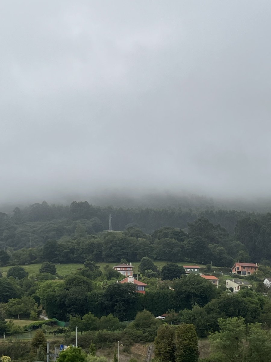 danigzx's tweet photo. En Asturias no tenemos sol salvo en dlcs https://t.co/4pQyk4Y6oT