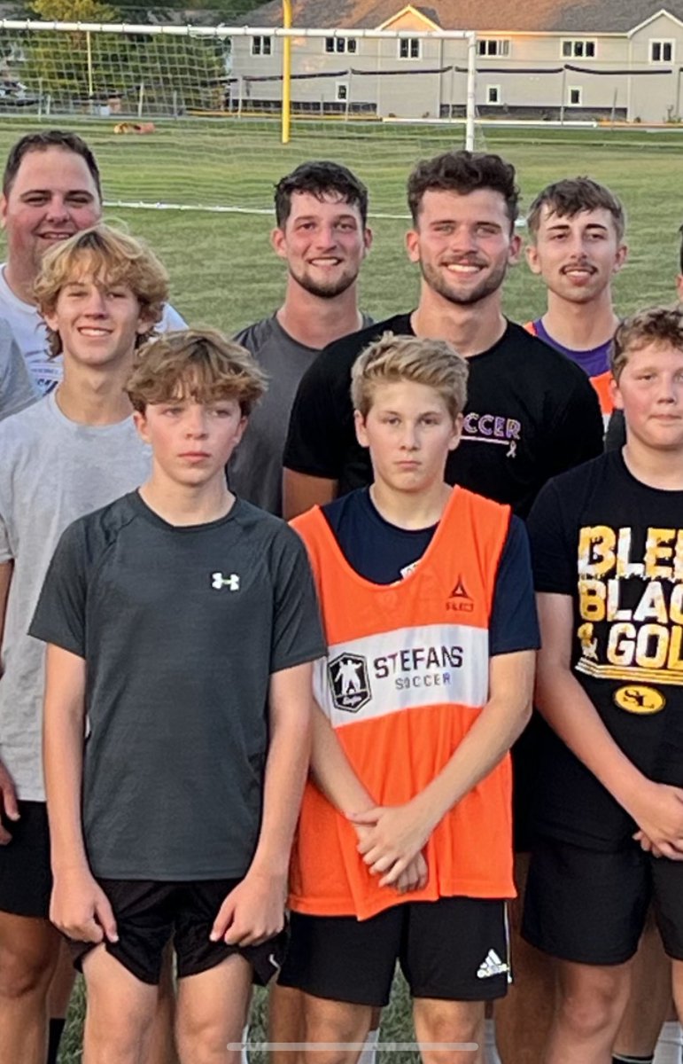 ShorelandSoccer's tweet photo. Great night as past Pacers mixed it up w/ current & future Pacers at the 1st of FOUR alumni&current 7v7 β½scrimmages. Next up - this Thurs. at 7/20 at 6 pm. #onceapaceralwaysapacer https://t.co/wpCplX8z11