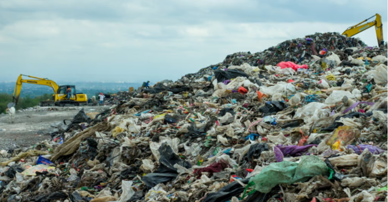 smurfitkappa's tweet photo. In @POLITICOEurope today Smurfit Kappa’s Europe CEO, Saverio Mayer, writes that proposed amendments to EU packaging regulation will cause a flood of plastic pollution.

Read more ➡️ https://t.co/fHYRTBM7Go

#smurfitkappa #sustainability #EU