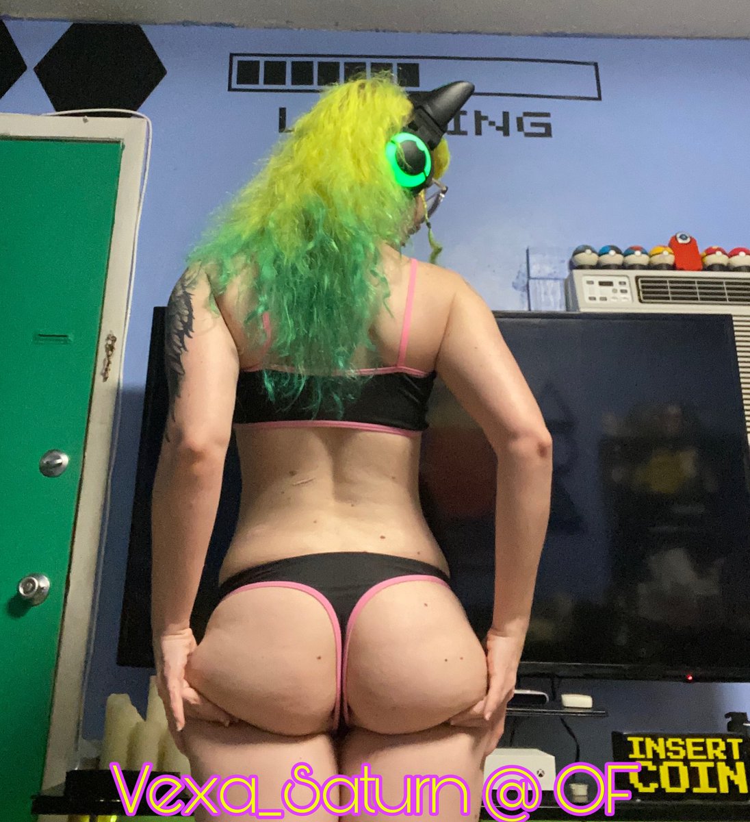 Vexa_Saturn's tweet photo. 🍑🍑🍑

#booty #onlyfans #Preview #onlyfansgirl #gamer https://t.co/Xyhj98txWj