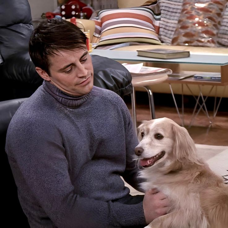 ChandlerBing_12's tweet photo. Wednesday mood: Joey Tribbiani https://t.co/Dxaj5nxHsN