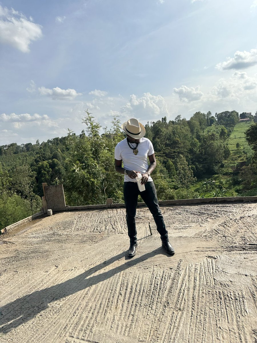 dnahinga's tweet image. “You can use an eraser on the drafting table or a sledgehammer on the construction site.” 

- Frank Lloyd Wright

Pay more attention at the design stage. 

✨✍🏿📝

#PracticeNotes 

We design very beautiful and practical houses! And then go ahead and build them 🧱🫶🏿🇰🇪

Start Your…