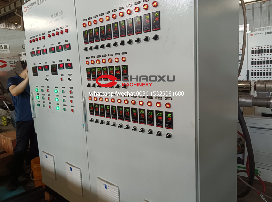 chaoxuluggagemc's tweet image. To turkey Testing before shipping YX-21AP extruder machine make 1/2/3 layers plastic sheet.  #extrudermachine #extrusion #sheetextruder #ABS #suitcase #suitcasemakingmachine #luggagemakingmachine #luggagemachineIf you are interested in our machines, call Judy: 0086 15325081680