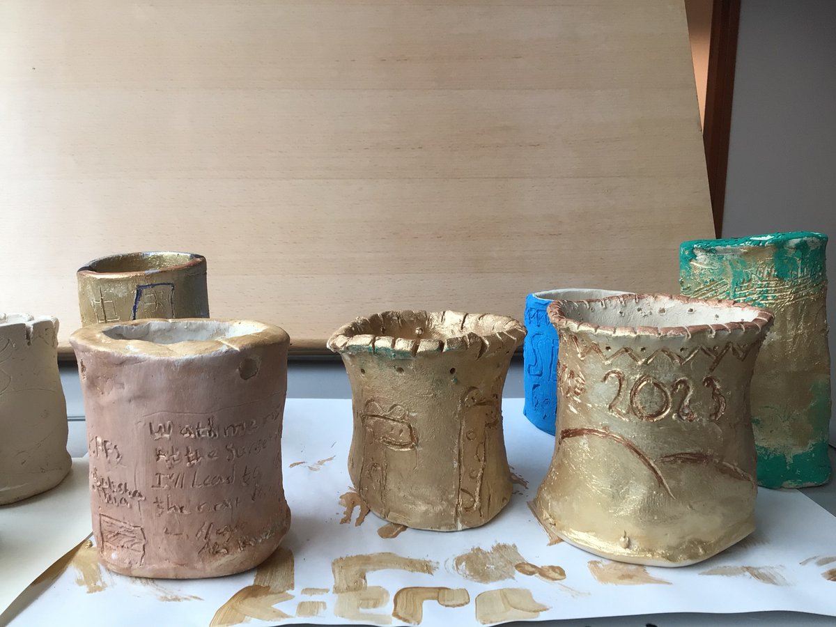 BSNJSL's tweet photo. Greek inspired clay pots created and designed by #JSLYear5
#BSNArt https://t.co/bh2HKg2KMf