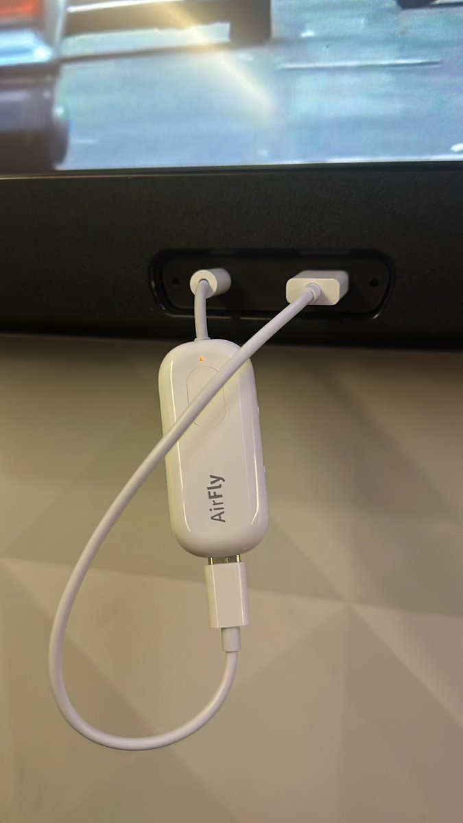 MikeVerkest's tweet photo. I wish I could get royalty’s for this. Every time I fly, I see people buying it on Amazon before we take off. #airflypro https://t.co/K19ZZoRXxH