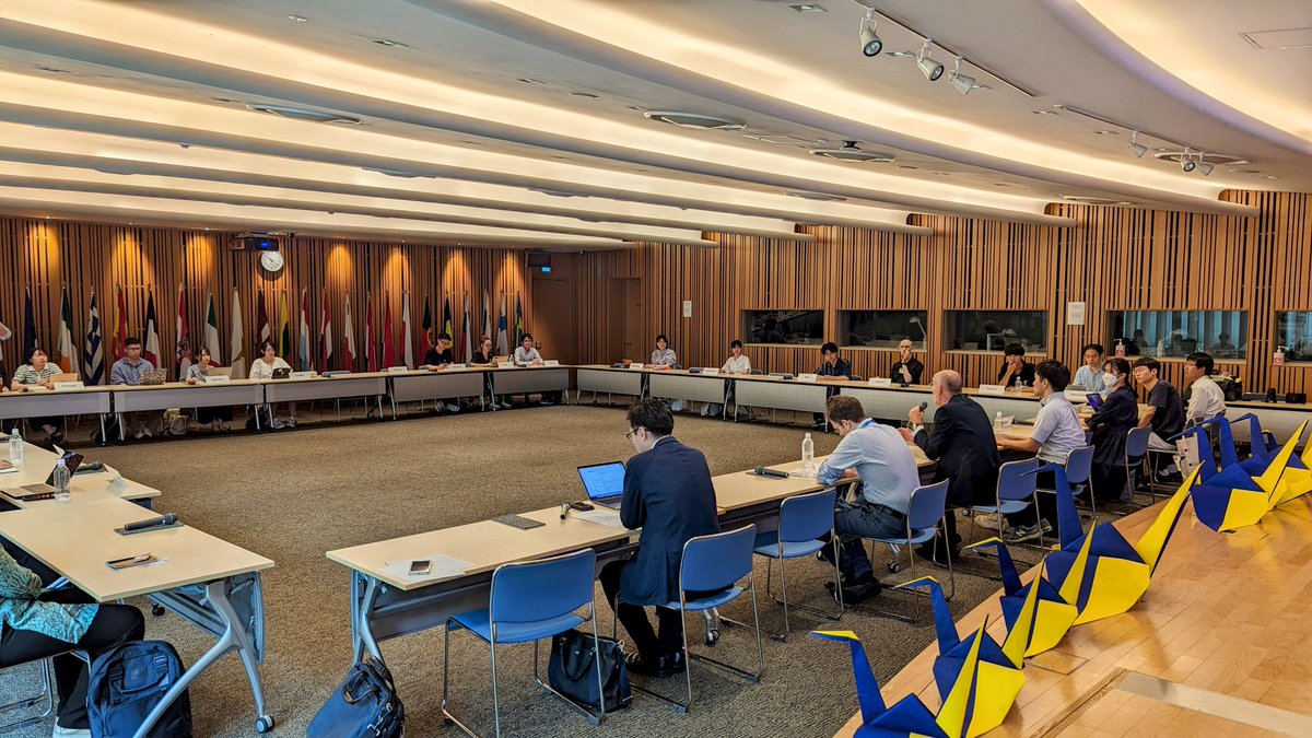 EUAmbJapan's tweet image. An inspiring morning spent with the Model European Union students, who will be representing the EU Members States this October to debate climate change issues at the University of Tokyo @UTokyo_News_en.🏫🇪🇺 
Good luck with your preparations!👍
#ModelEU