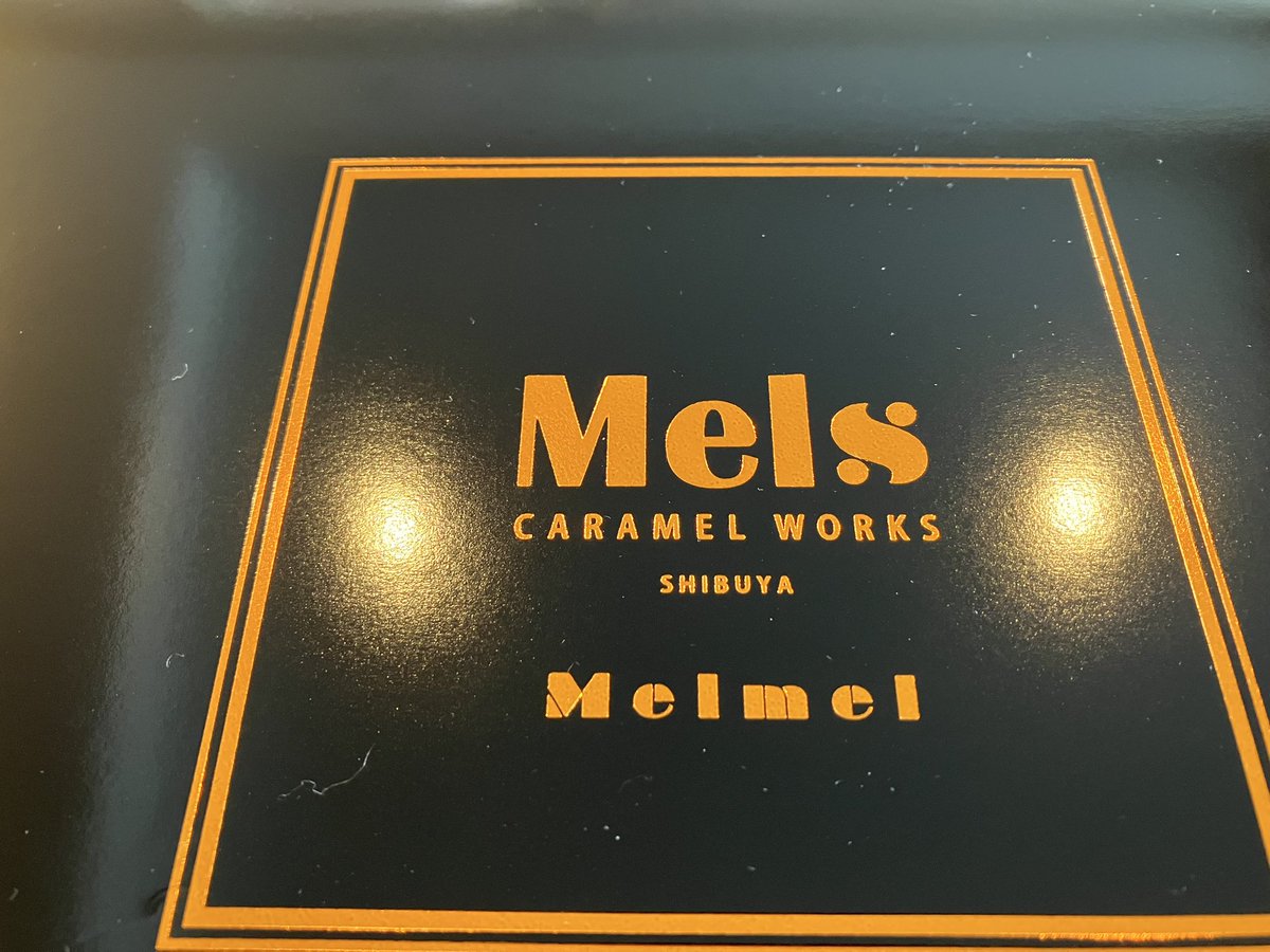 Delicieu_gatau's tweet photo. メルメルのクッキー🍪
中にチョコレートが挟まってました🍫
おいちい〜😋
#Melmel https://t.co/2RZsh0W9ER