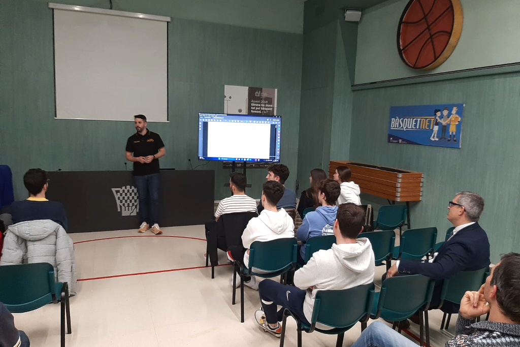 🏀Curs d'iniciació a l'arbitratge RT Girona.
📆de dilluns 28 d'agost a dimarts 5 de setembre.
📝inscripcions.basquetcatala.cat/call/a4396
▶️més info: basquetcatala.cat/noticies/10204