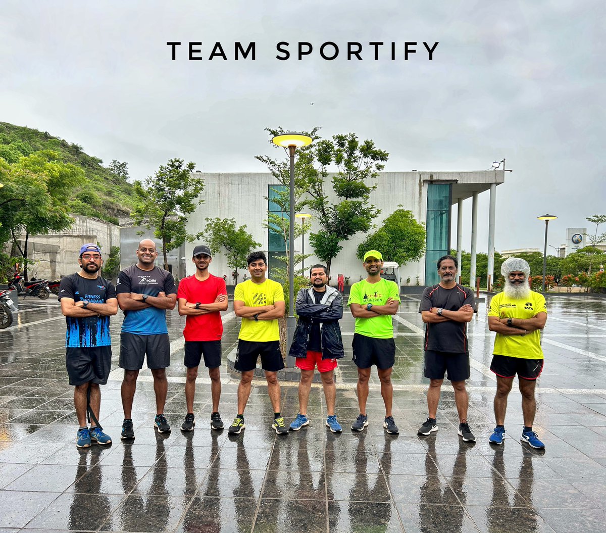 vijay_running's tweet photo. Slow and steady 5km run with Team ππ»ββοΈππ»ββοΈ
#teamsportify #getsetsportify #vijayrunning #running #runner https://t.co/VGCOBnOzYx