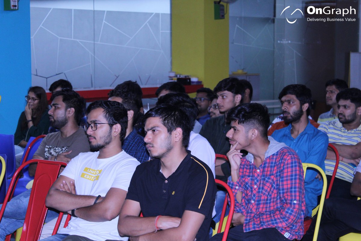 OnGraph's tweet photo. What is Algorithmic Trading? ✨ The answers to that question were what was answered by Mr. Lav Palve in yesterday evening's #LearningSession. 

Thank you, Lav, for clearing all our doubts about the same! 💯 

#OfficeLearning #ProfessionalDevelopment #KnowledgeIsPower #OnGraph https://t.co/m0pycozNuX