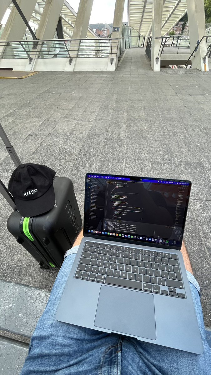 JordyDutch's tweet photo. Some last minute work. On my way to #ETHParis #ETHCC #Stakingverse #Luksoverse https://t.co/Xx8VLHP0re
