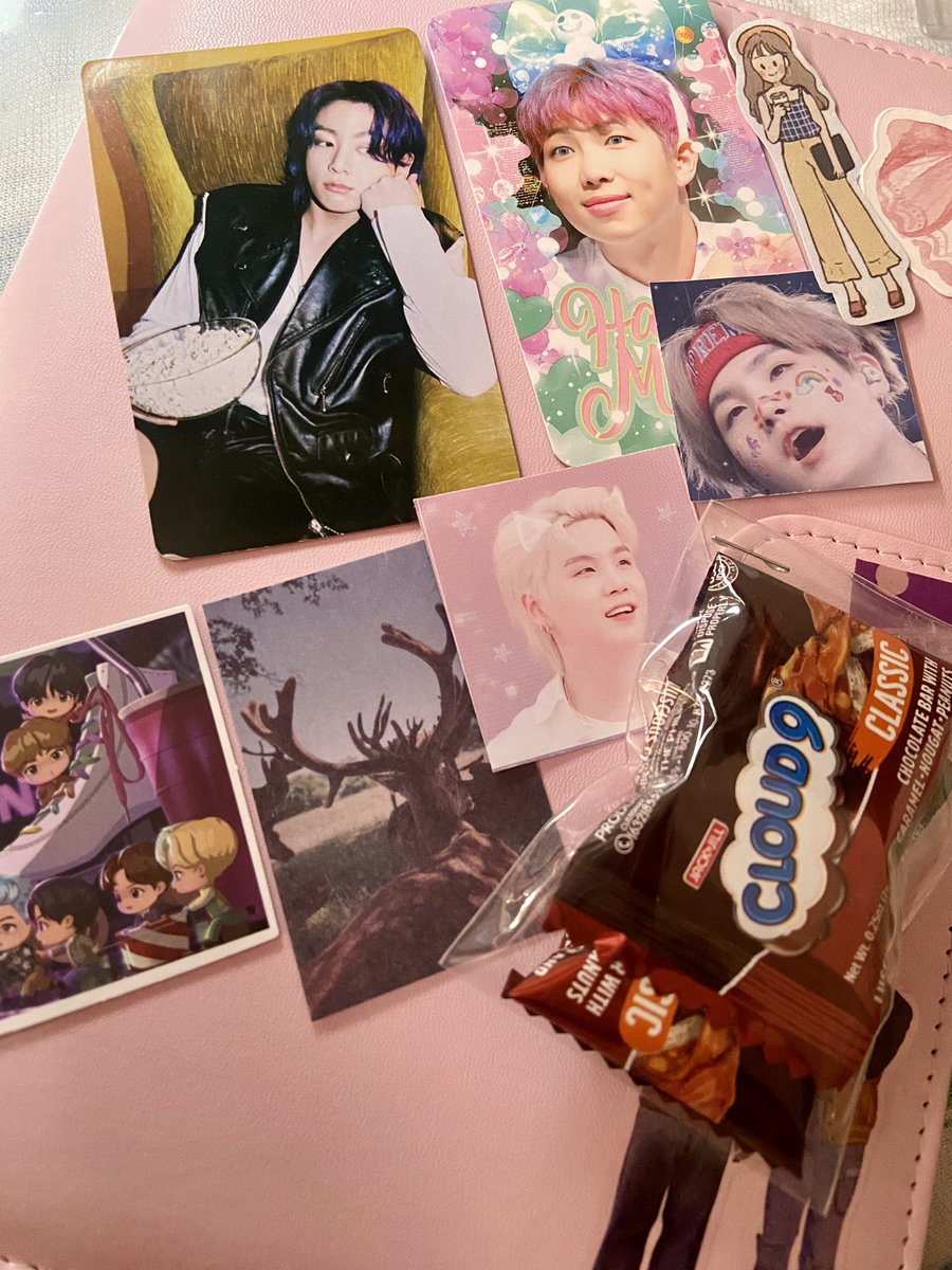 finniekoo's tweet photo. ༘♡ - today’s mail !
jk lights & tae fake love arrived safely 🥹 thank you so much for packing them securely ! i luv your packaging & the freebies ♡ til our next 💗
📮- #mailsfromdiva https://t.co/MxJyOfULVD