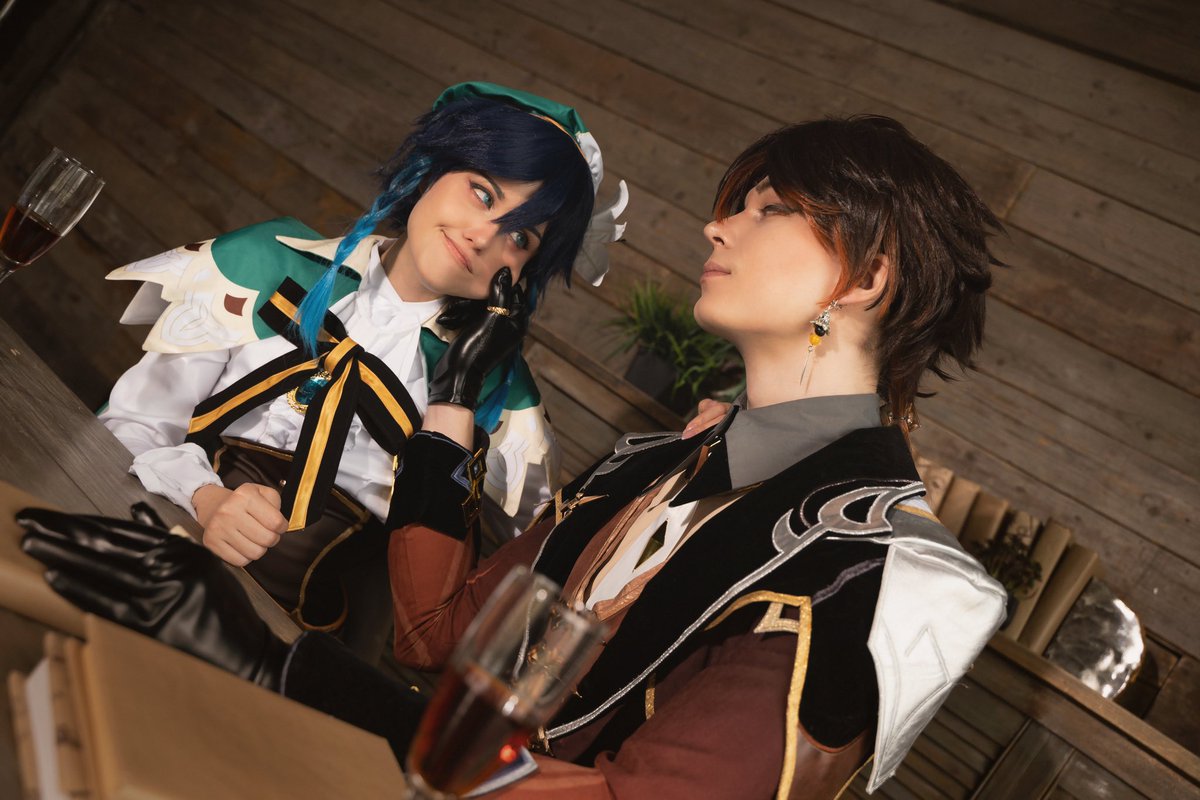 Venti is sweet as a bun!

#cosplay #cosplayer #genshin #genshinimpact #genshinimpactcosplay #venti #venticosplay #zhongli #zhonglicosplay #zhonglixventi