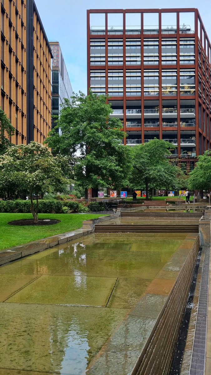 adbloch's tweet image. Heading into a @bjunction breakfast event. Pancras Square looking fresh this morning.  @fusionconsultuk