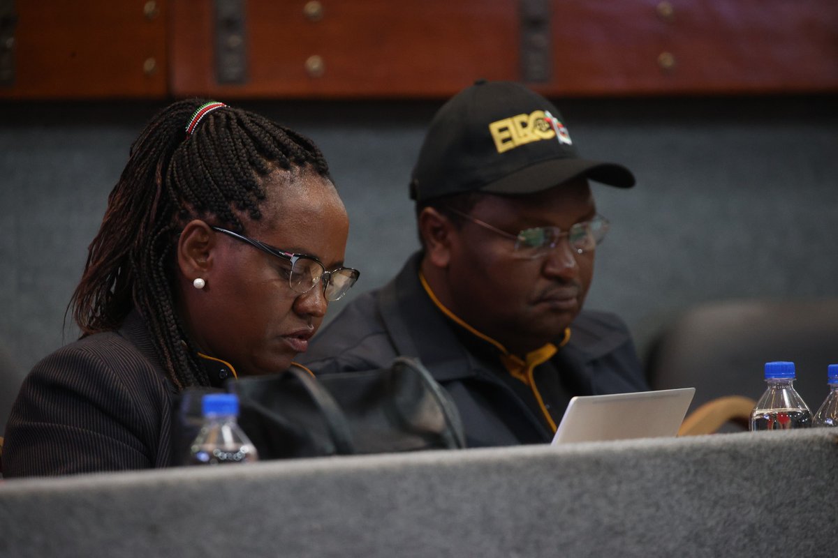 Kenyajudiciary's tweet photo. Raimond Molenje-Director Legal, HR & Policy Advocacy KBA, Jacqueline Mugo-CEO FKE, Dr. Francis Atwoli-SG COTU, Hellen Apiyo-Acting Labour Commissioner, Dr Douglas Lucas KivoI-Senior Policy Analyst-KIPPRA. #ELRASE Follow proceedings: https://t.co/C4kLgYdsZD #ELRASE https://t.co/f6FEUTQGQk