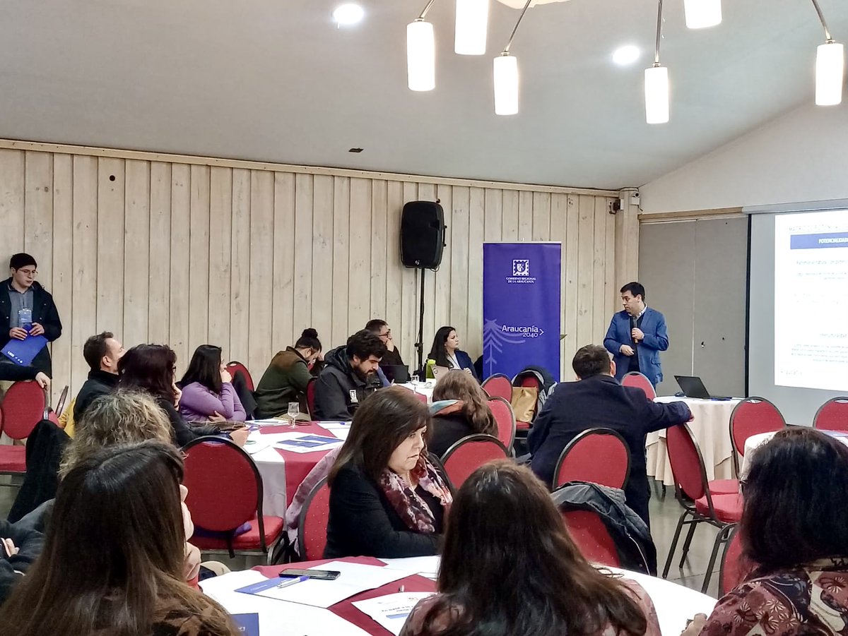 🔙 Durante la jornada de ayer, <a href="/Juliotroncoso/">Julio Troncoso Figueroa</a>, participó en los talleres regionales de profundización y validación celebrados bajo el marco de la Estrategia Regional de Desarrollo de la <a href="/araucania2040/">Araucanía2040</a>.

😃 Muy felices de participar en la #ERD.

#ManagementandResearch