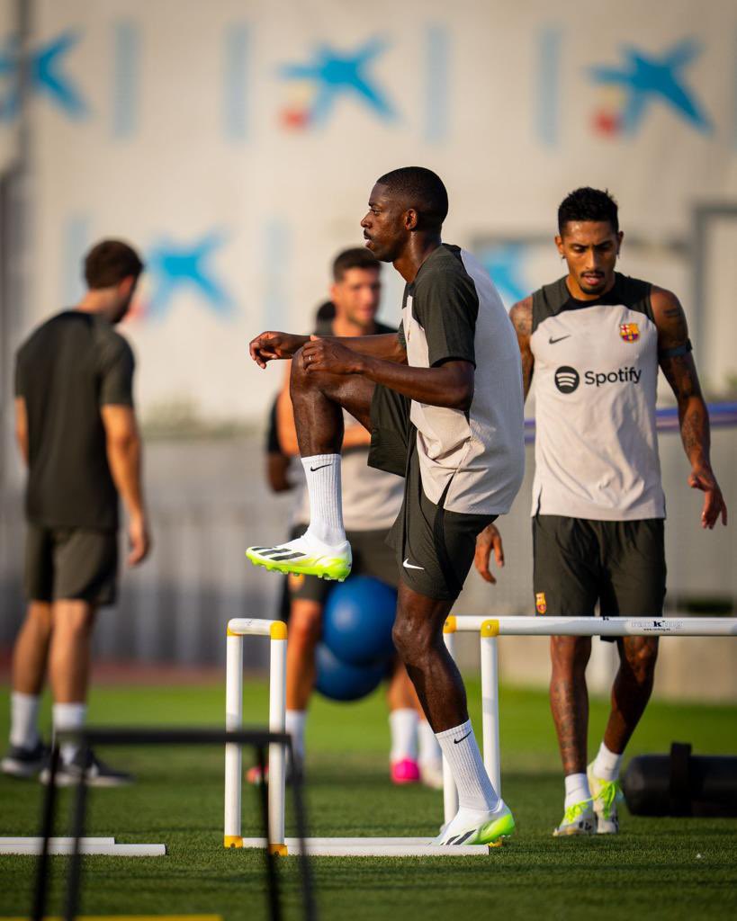 dembouz's tweet photo. 🔙🔵🔴😁 #ForçaBarça https://t.co/EFFND8XX1c