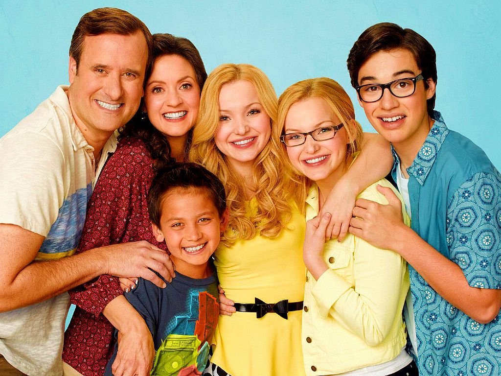 In 2013 and 10 Years Ago, #LivandMaddie premiered on @DisneyChannel on this day and you can stream the show now RT and Like if you love and miss this show. (@DoveCameron, @JoeyBragg, @TenzingTrainor, @kalimrocha,  @SirBenjaminKing, @laurendonzis, @JohnDBeckTV, @Scatter,