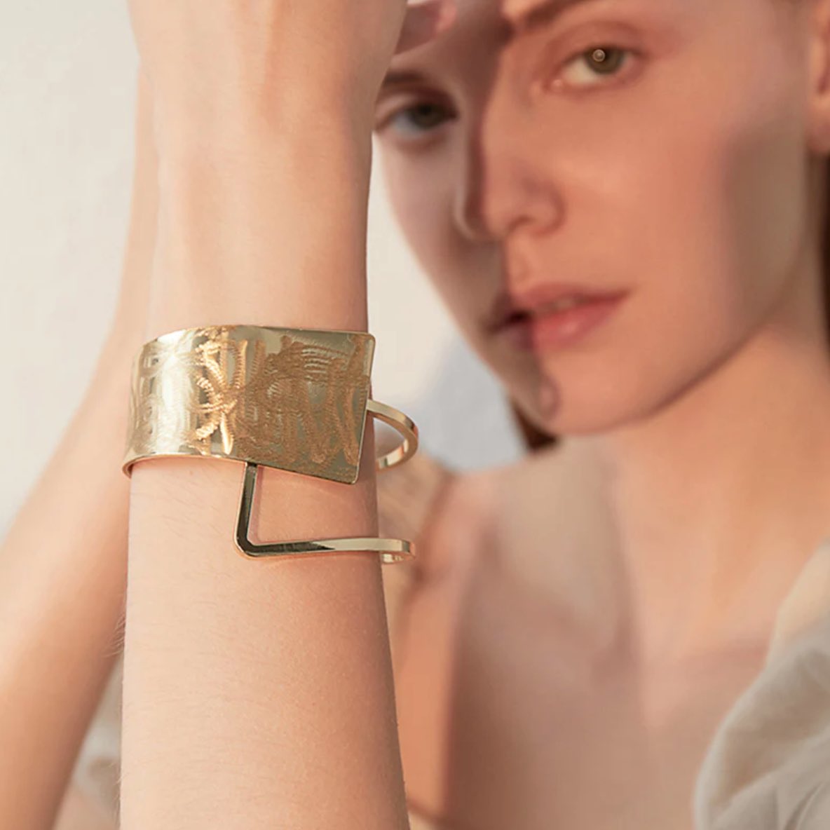EvoLuminix's tweet photo. EvoLuminix
🖤
Be yourself.

#evoluminix #bracelets #jewelry #unnisexfashion #design #exquisite #charm https://t.co/DabJEJ1QNN