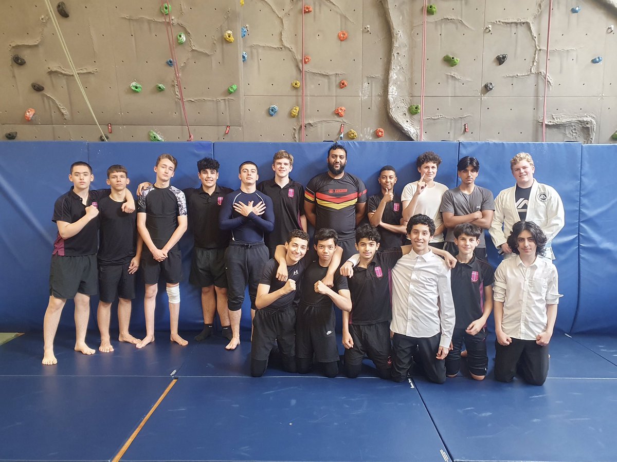 Chelsea Academy PE tweet media