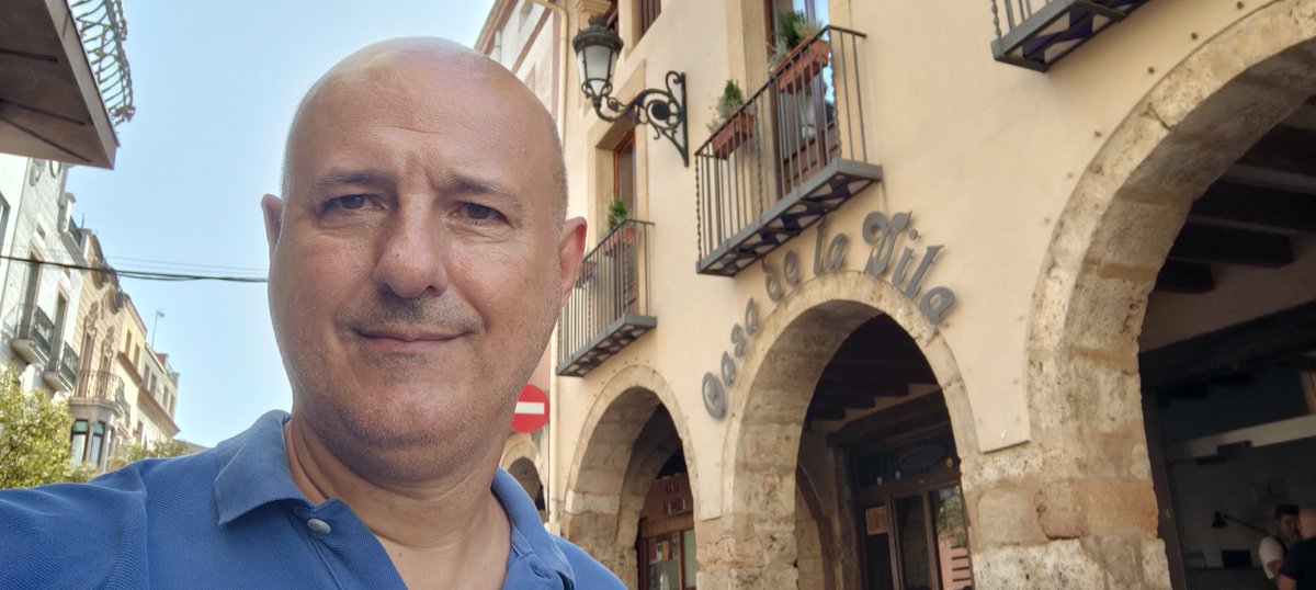 9 DE SETEMBRE
El 9 de setembre de 1888 va morir 'la dama sin rostro', Isabel Bolet, i serà el proper 9 de setembre al costat de la seva tomba, on es faci l'homenatge.
M'emociono saber que els anys d'investigació acabaran així.