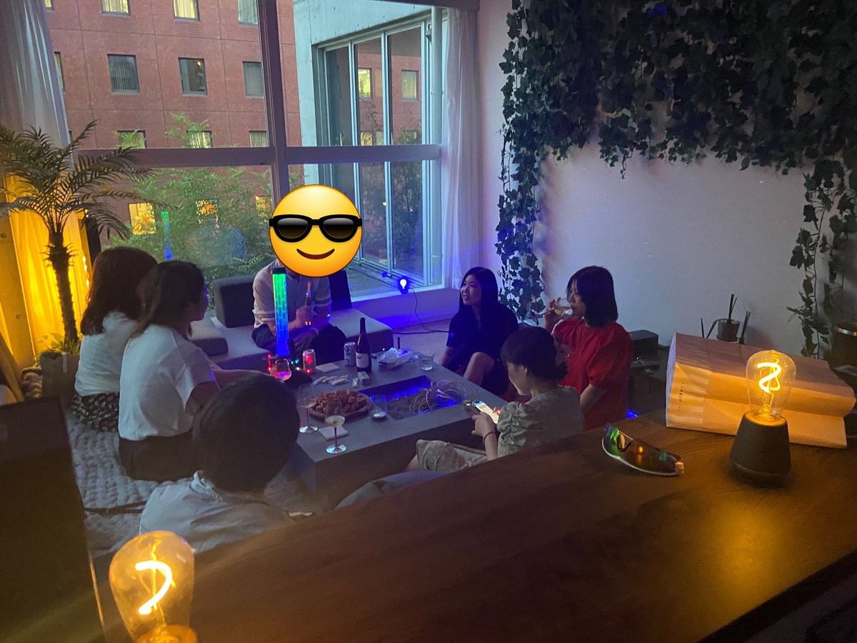 FORESTMADRACER's tweet photo. 広尾でししゃも&amp;シーシャも味わうパリピ会にいってきますた😃 https://t.co/dVlhHAuejJ