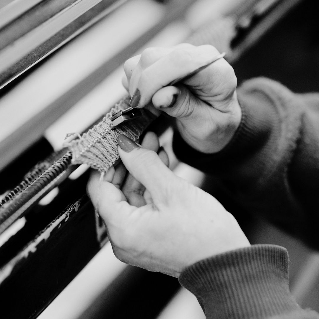 Corgi_Socks's tweet photo. 🧦5 best things about Corgi🧣
5️⃣ We are the knitted goods experts
From cashmere to cotton, wool to linen we know yarns and how to knit them to create the most beautiful products.
#handmadeinwales https://t.co/8I6fjjXNP6