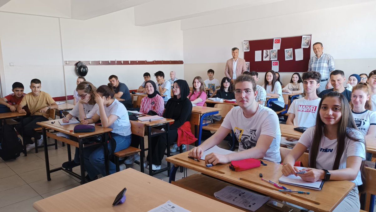 İlçemiz <a href="/AnadoluBafra/">Bafra Anadolu Lisesi</a> açılan Yaz Tatili Destekleme ve Yetiştirme Kurslarını (DYK) ziyaret ederek öğretmenlerimiz ve öğrencilerimizle değerlendirmelerde bulunduk.Çalışmalarında kolaylıklar ve başarılar diliyorum.
<a href="/bafra_mem/">Bafra İlçe Millî Eğitim Müdürlüğü</a> <a href="/samsunmem/">Samsun İl Milli Eğitim Müdürlüğü</a> <a href="/tcmeb/">Millî Eğitim Bakanlığı</a>