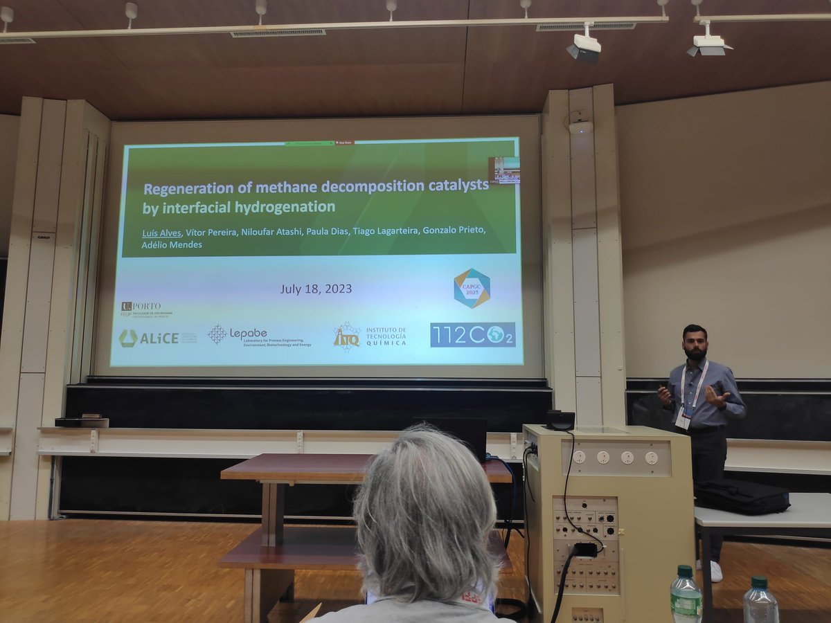 To finish the second day of #CAPGC2023, Luís Alves, from <a href="/UPorto/">Universidade Porto</a>, gave another brilliant contributed talk entitled: "Regeneration of methane decomposition catalysts by interfacial hydrogenation".
#hydrogenproduction #112CO2 #SUN2CHEM #methanedecomposition #decarbonization
