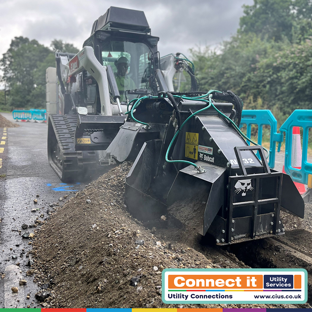 Take a look at one of our Bobcat's hard at work in a Civil Engineering job on the South Coast, making light work of this Type 6 carriageway.

#proudtobeconnectit