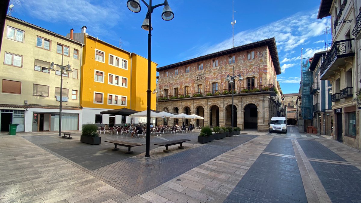 DurangokoUdala's tweet photo. 🤝 PERI - LAN MAHAIA - MESA DE TRABAJO:
📌 Udalak  PERI Trenbidearen Lan Mahaiaren lehen bilera egin du,  talde politiko guztien parte hartzearekin.
📌 El Ayuntamiento ha celebrado este miércoles la primera reunión de la Mesa de Trabajo del PERI.

ℹ️ https://t.co/4GZ86t6ScY https://t.co/YdWC1Mli2a
