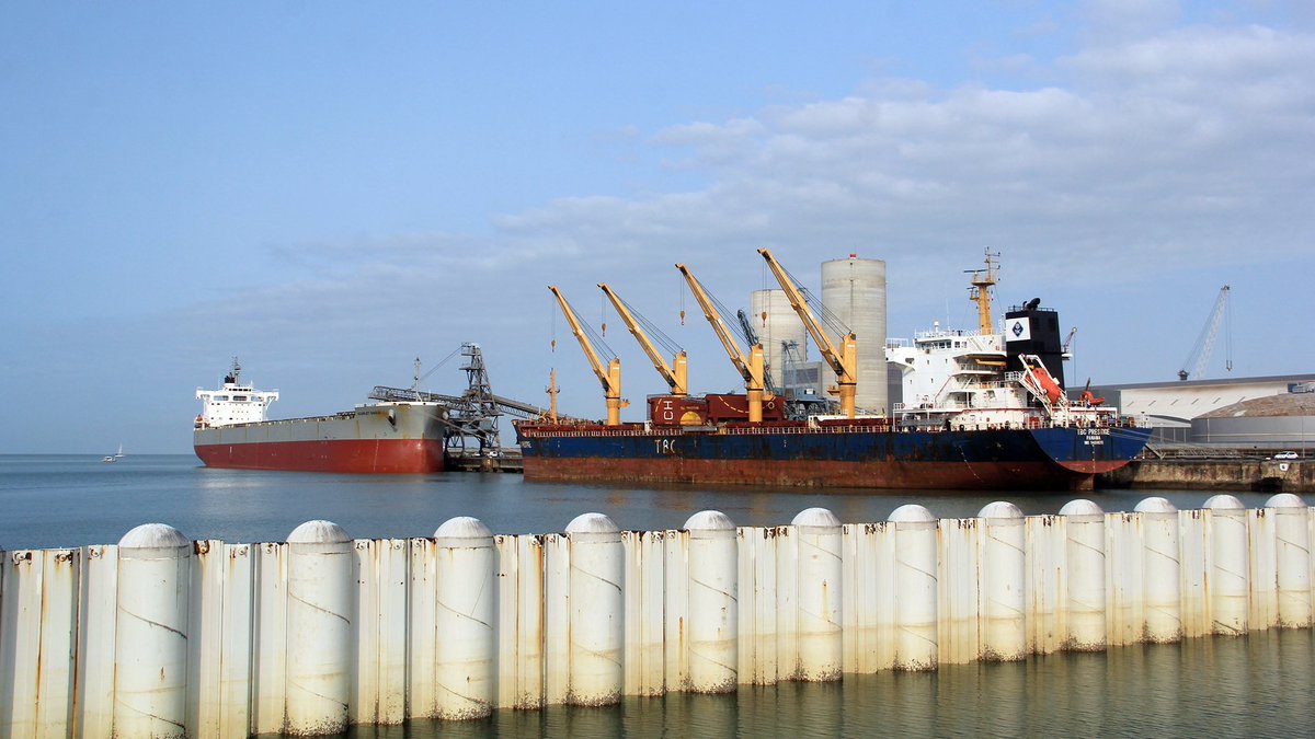 [ACTU • SICA]  

La Campagne 2023 est officiellement lancée depuis plusieurs jours avec le chargement de 2 gros navires au Quai Lombard et un navire à Tonnay Charente la semaine dernière !