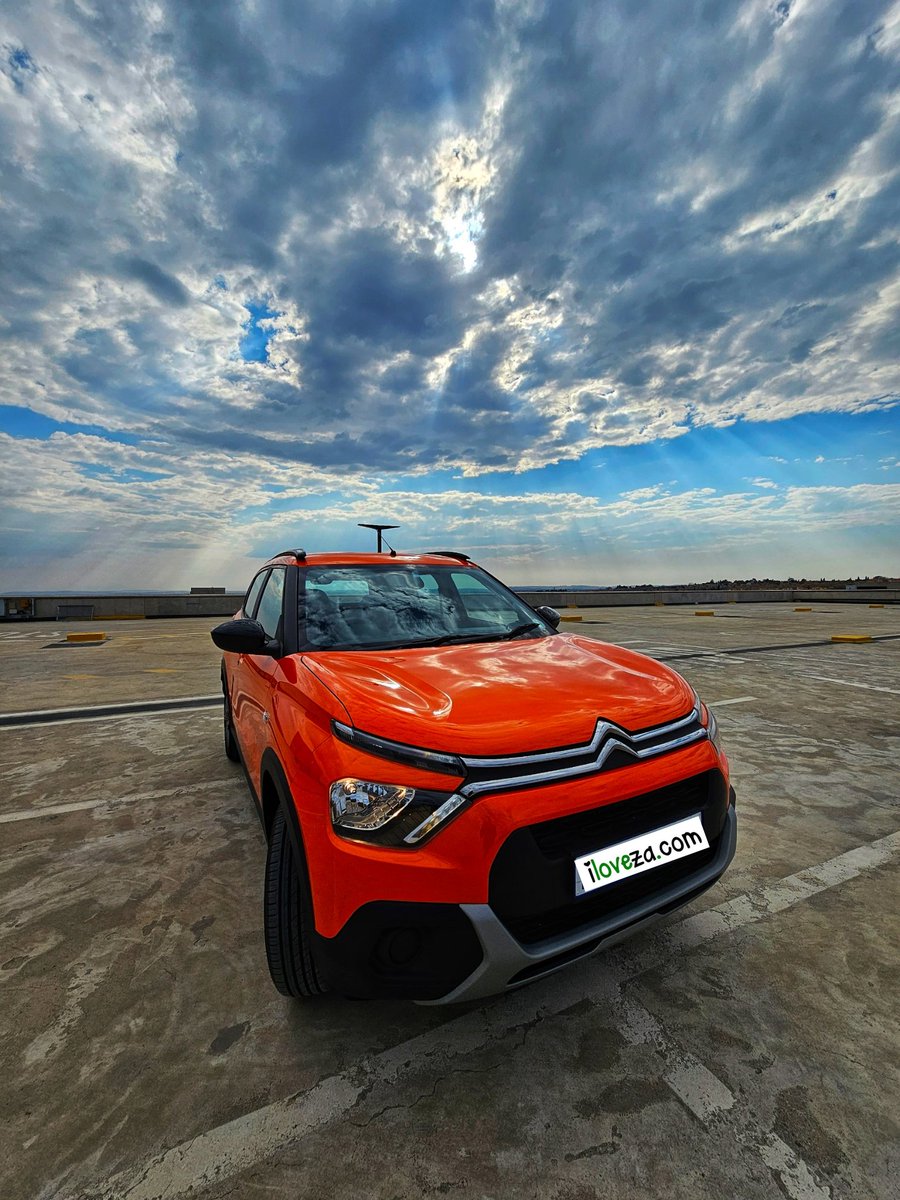 C things differently in the All-New Citroën C3 😉

#Motoring
iloveza.com/blogs/motoring @letstorqueza

📷 @ziyaad86 #withGalaxy @SamsungMobileSA #GalaxyS23Ultra

#LetsTorqueZA #MzansiRidez #NewCitroënC3 #Citroën #CitroënC3 #MotoringFamily #iloveza❤🇿🇦 #AfterFajrGrind