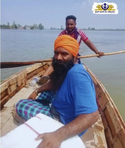 ਸ਼੍ਰੋਮਣੀ ਅਕਾਲੀ ਦਲ ਅੰਮ੍ਰਿਤਸਰ ਦੇ ਜੁਝਾਰੂ ਆਗੂ ਸ. ਮੱਖਣ ਸਿੰਘ ਸਮਾਉ ਅਤੇ ਸ. ਜਗਦੇਵ ਸਿੰਘ ਚੀਮਾ ਦਾ ਹੜ ਪੀੜਤਾਂ ਦੀ ਸੇਵਾ ਕਰਨ ਲਈ ਤਹਿ ਦਿਲੋਂ ਧੰਨਵਾਦ।

ਸ਼੍ਰੋਮਣੀ ਅਕਾਲੀ ਦਲ ਅੰਮ੍ਰਿਤਸਰ ਆਪਣੇ ਸਾਰੇ ਆਗੂਆਂ ਅਤੇ ਵਰਕਰਾਂ ਨੂੰ ਇਸ ਔਖੀ ਘੜੀ ਵਿੱਚ ਪੰਜਾਬੀਆਂ ਦੀ ਸੇਵਾ ਕਰਨ ਦੀ ਅਪੀਲ ਕਰਦੀ ਹੈ। 
<a href="/SimranjitSADA/">Simranjit Singh Mann</a>
