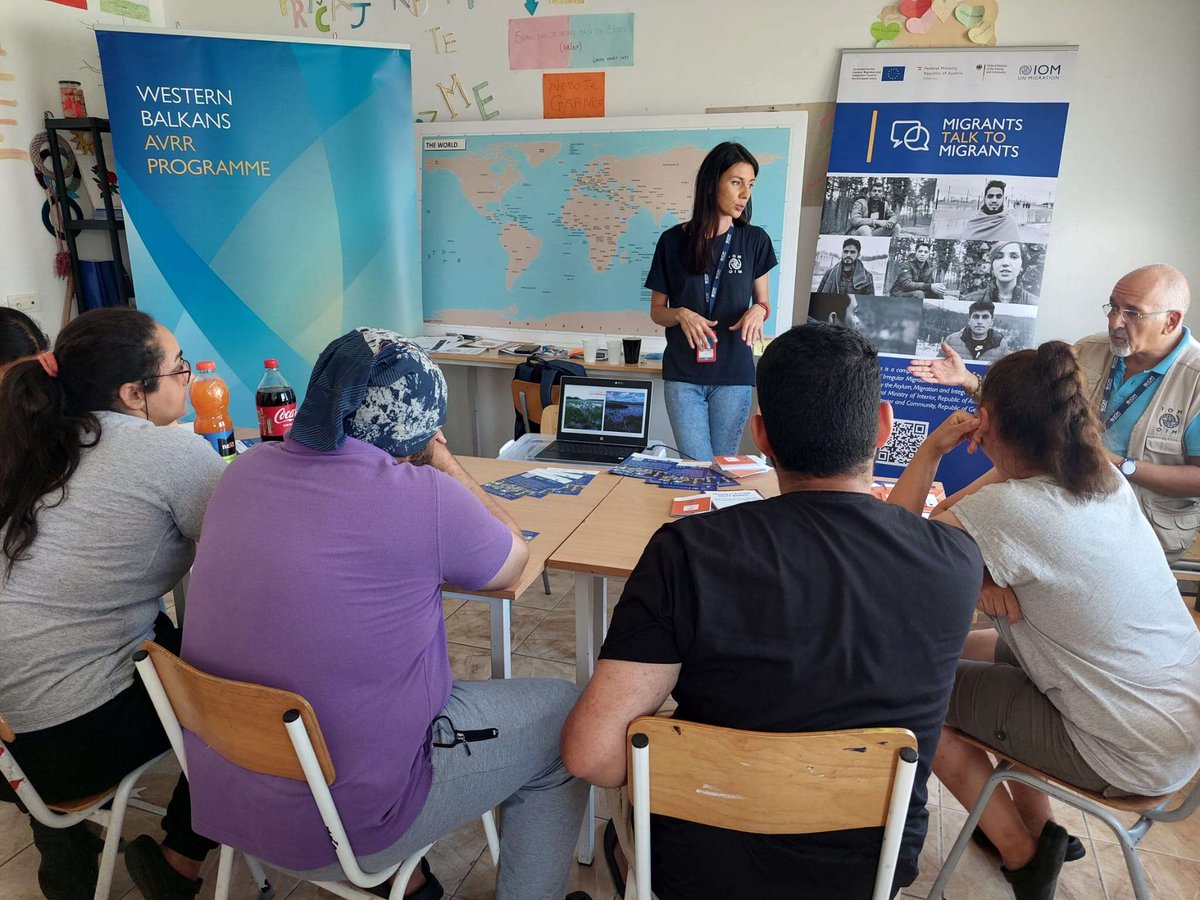 IOMSerbia's tweet photo. Through 🇪🇺 funded projects, IOM with SCRM held Info sessions in📍 4 RC/AC during July to:
🔵 Raise awareness on irregular migr. risks
🔵 Inform migrants about their rights and obligations in 🇷🇸
🔵 Discuss their expectations about intended destination
#EUzatebe #AVRR #WBAware https://t.co/0cg1PlIRcT