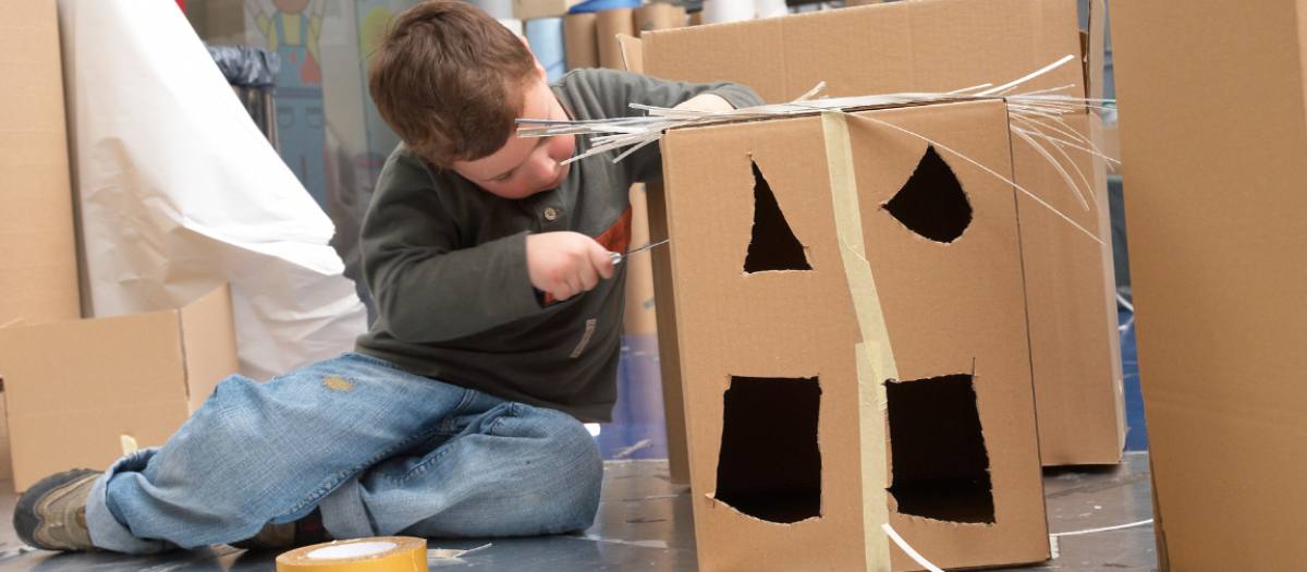 eSeLat's tweet image. Feriendorf in Schachtelbauweise #kinder #workshop #karton #zoom #kindermuseum
esel.at/termin/119846/