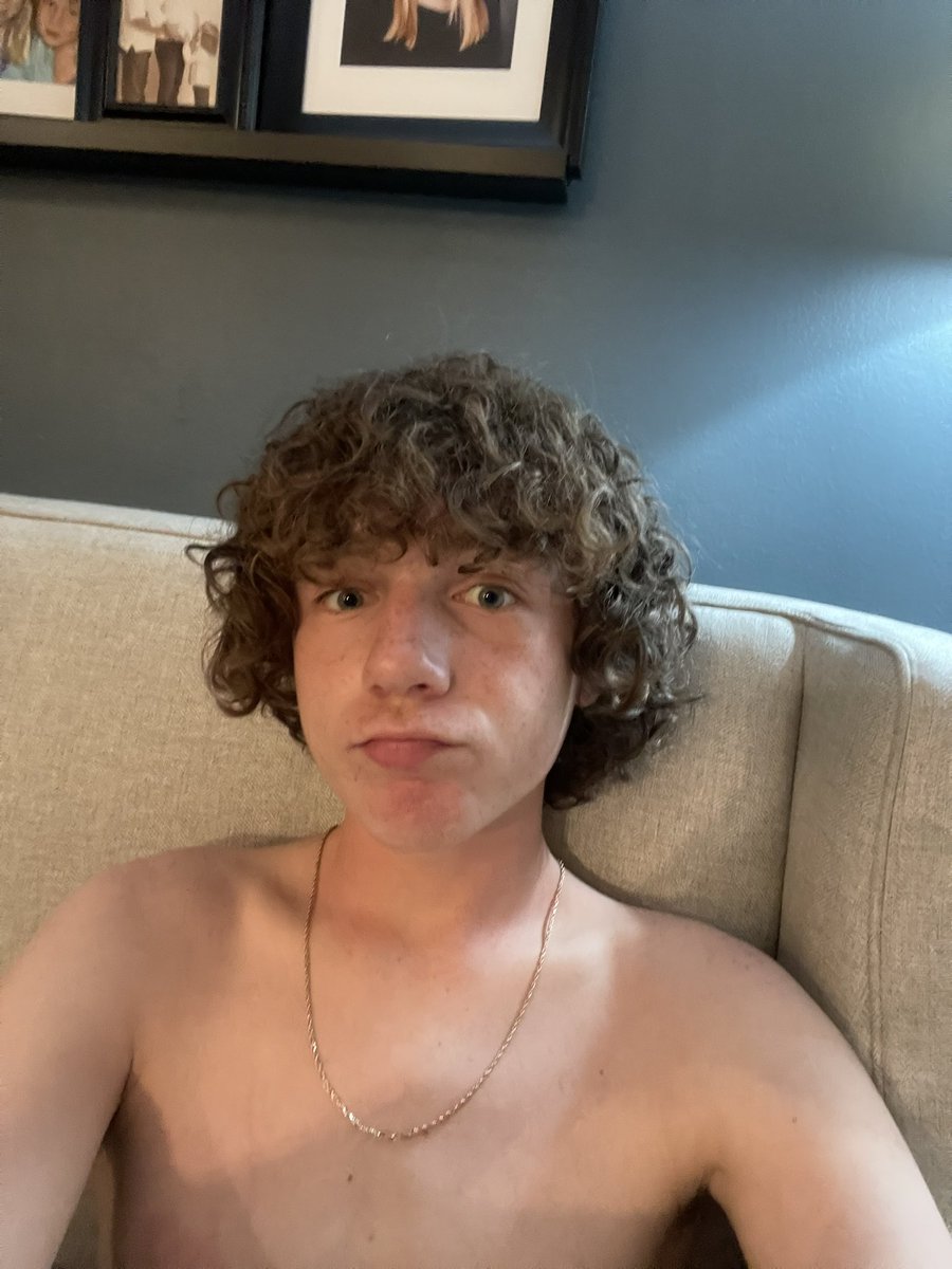 XProxtin's tweet image. ow my god where are my panties at