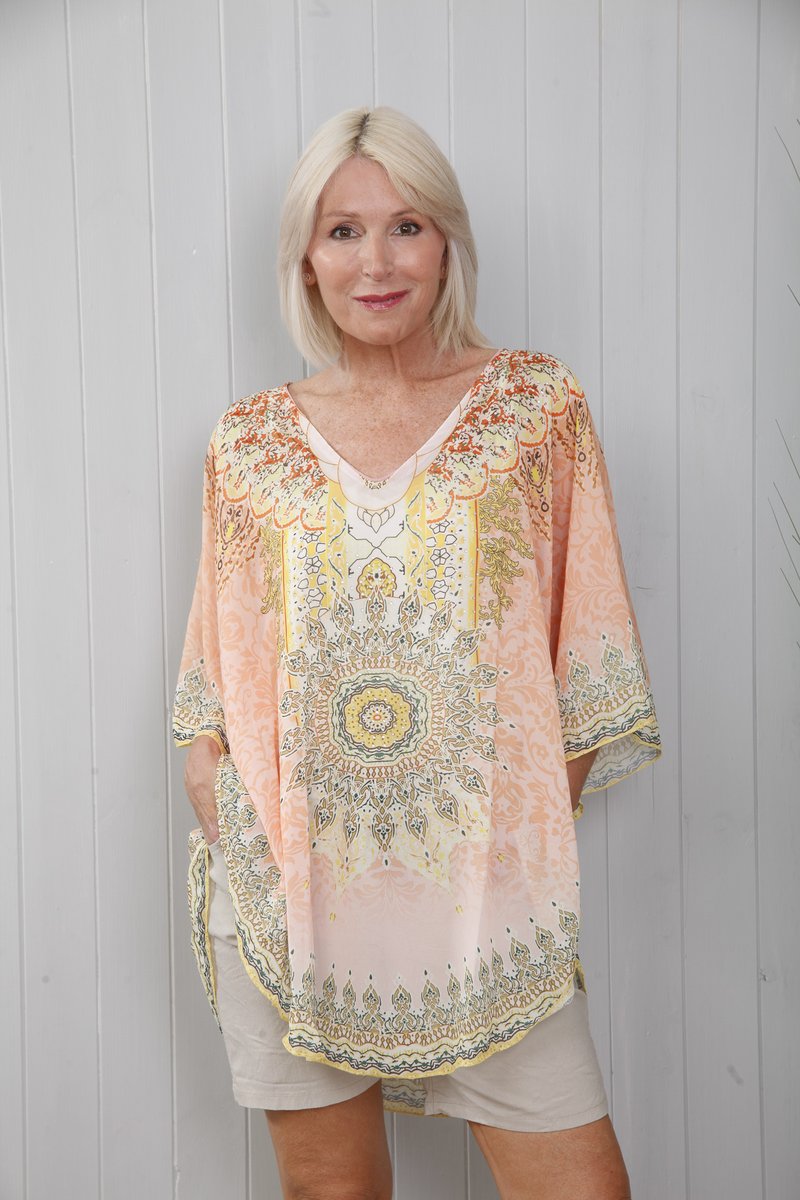 Have you checked out our kaftans yet ? ow.ly/wjEC50PeSJk #holidayready #holidayvibes #summer #fashion #women