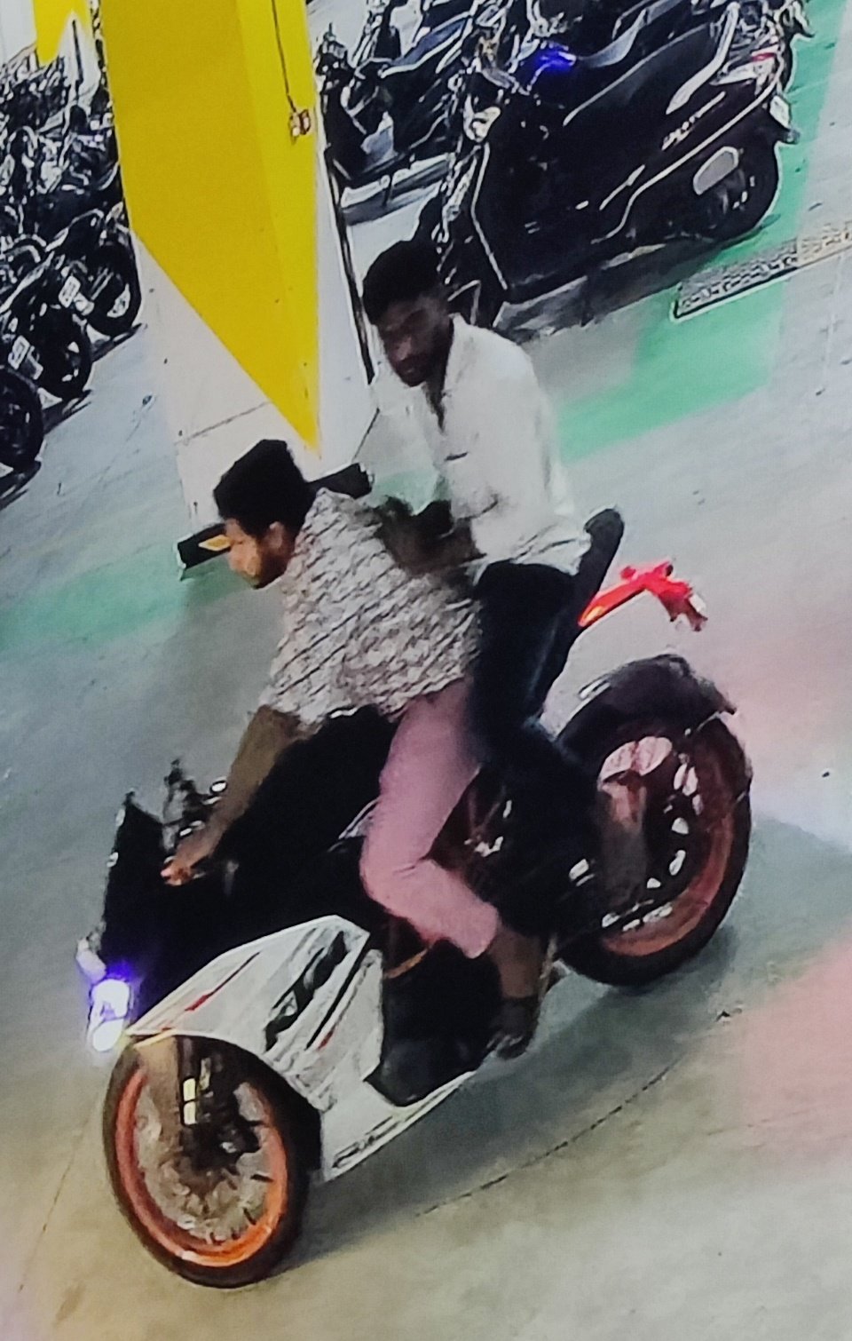 Aslam Shaik on Twitter "These 2 People Stealing Helmets in Hyderabad