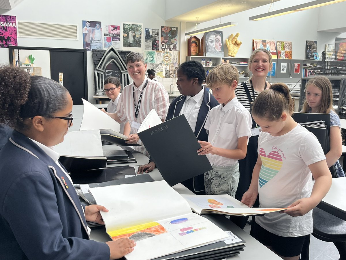 As part of our all-through curriculum Ms. Deering and Year 6 are bringing their sketchbooks to Ms. Stephens in the secondary art room ready for Year 7 in September.